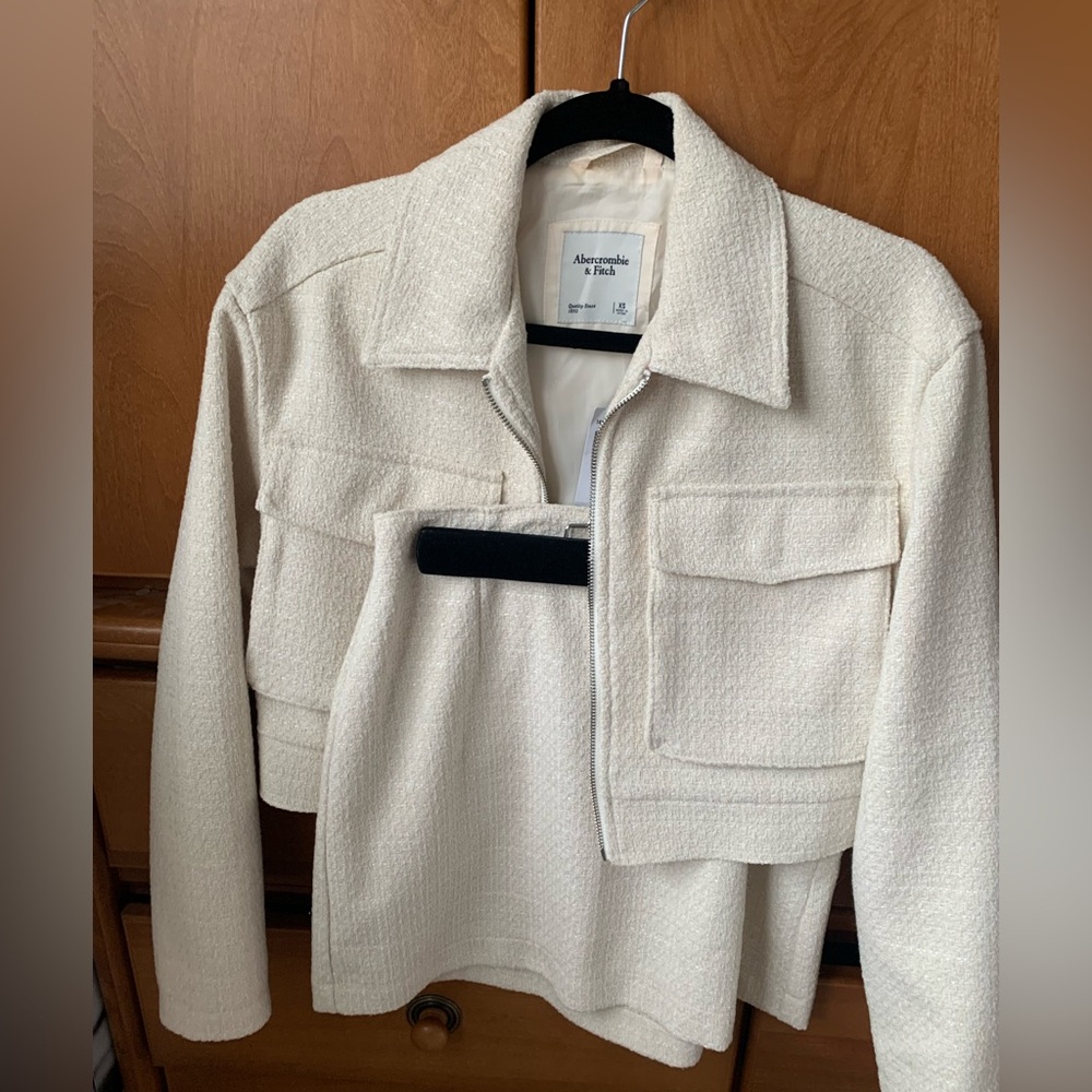 Abercrombie & Fitch Cream Blazer and skirt set small/xs